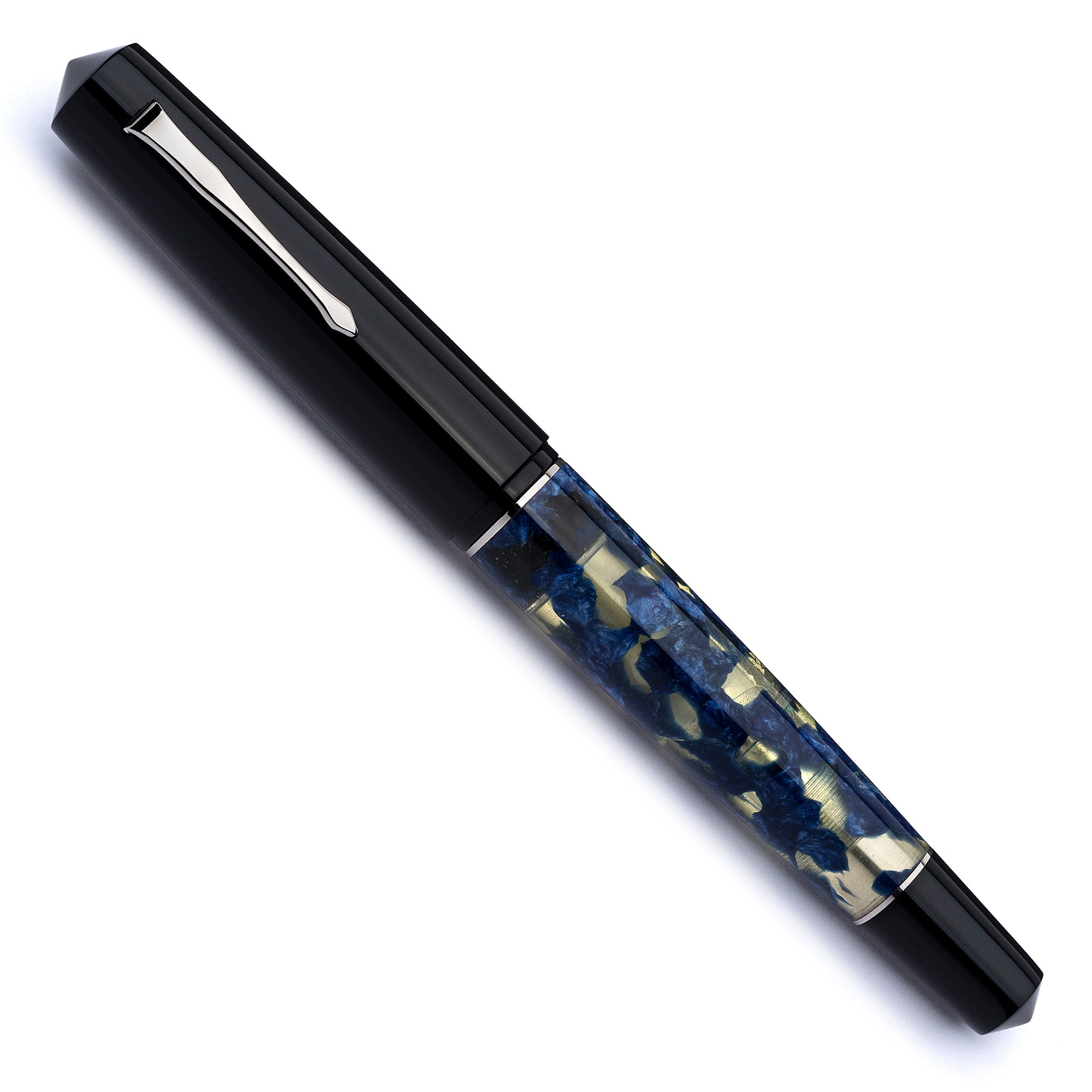 leonardo-officina-italiana-momento-zero-grande-stilografica-celluloide-lucens-ne image 2