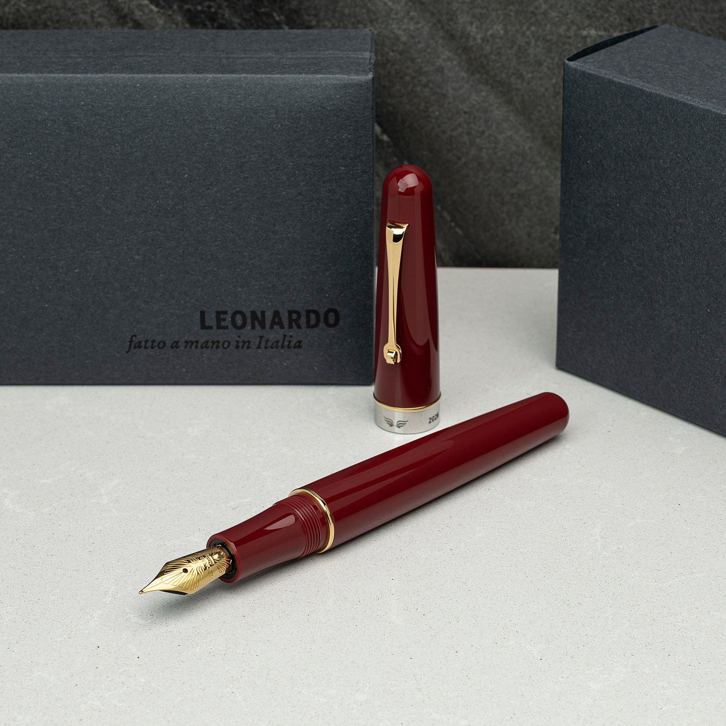 leonardo-officina-italiana-virtuosa-borgogna-penna-stilografica-pennino-acciaio- image 5