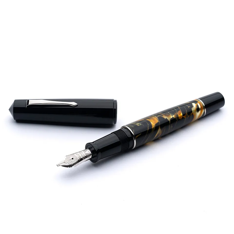 leonardo-momento-zero-grande-minimalist-celluloide-nera-pennino-oro-6 image 1