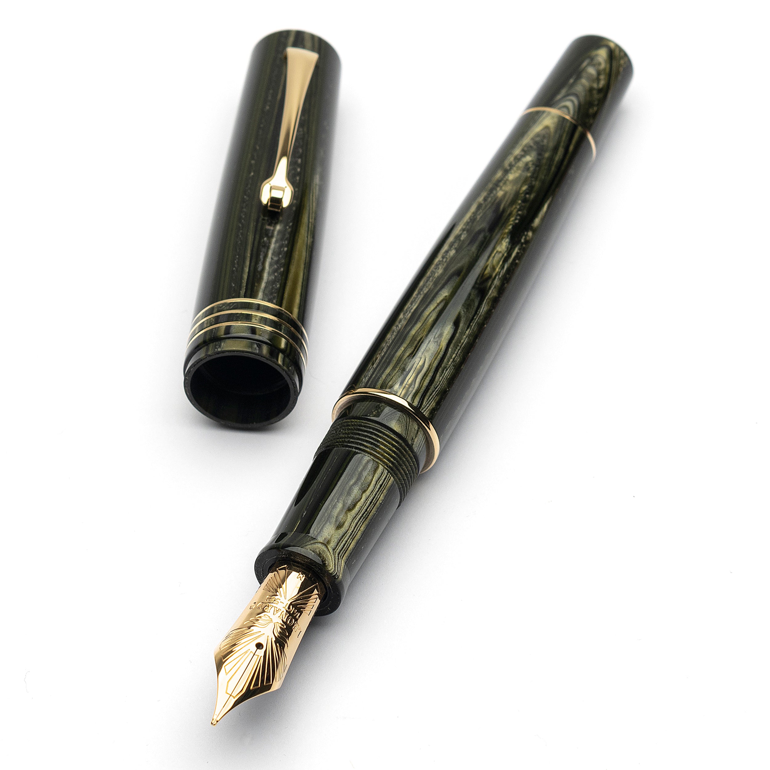 leonardo-officina-italiana-momento-zero-grande-stilografica-green-forest-cellulo image 1