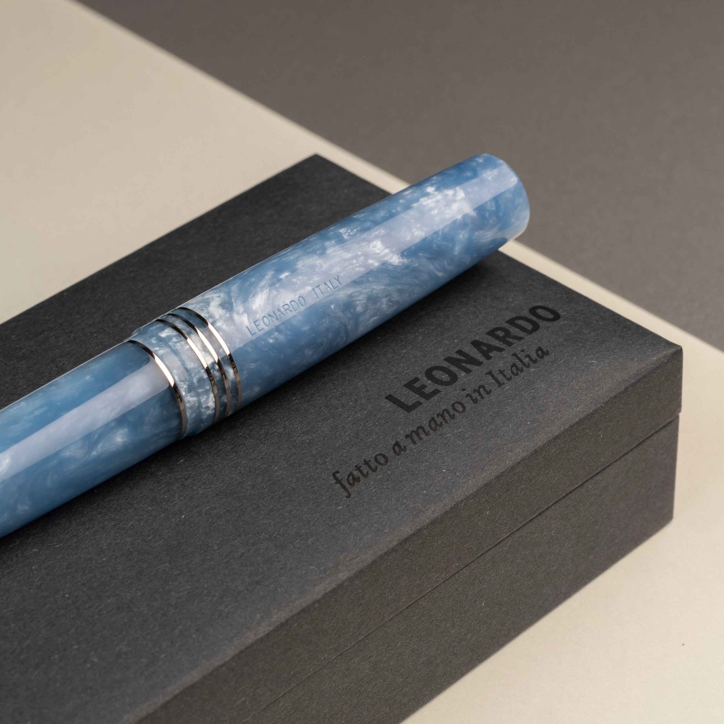 leonardo-officina-italiana-momento-zero-grande-2-0-celestial-stilografica-acciai image 6