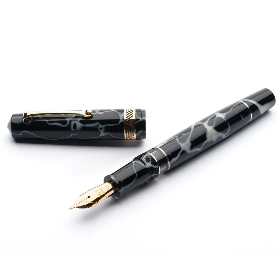 leonardo-officina-italiana-momento-magico-wild-celluloid-penna-stilografica-a-st image 1