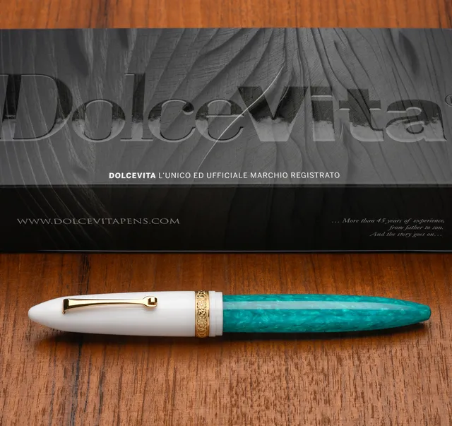 leonardo-officina-italiana-dolcevita-furore-smeralda-gt-penna-stilografica image 1