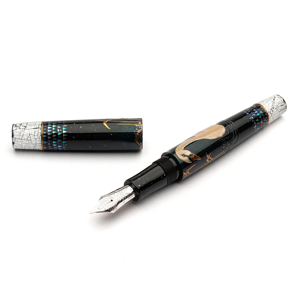 leonardo-officina-italiana-essenza-swan-maki-e-la-fenice-pennino-oro-8-penna-sti image 1