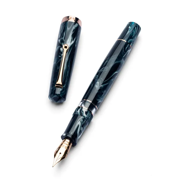 leonardo-officina-italiana-momento-magico-fantasie-arctic-blast-2026-penna-stilo image 1