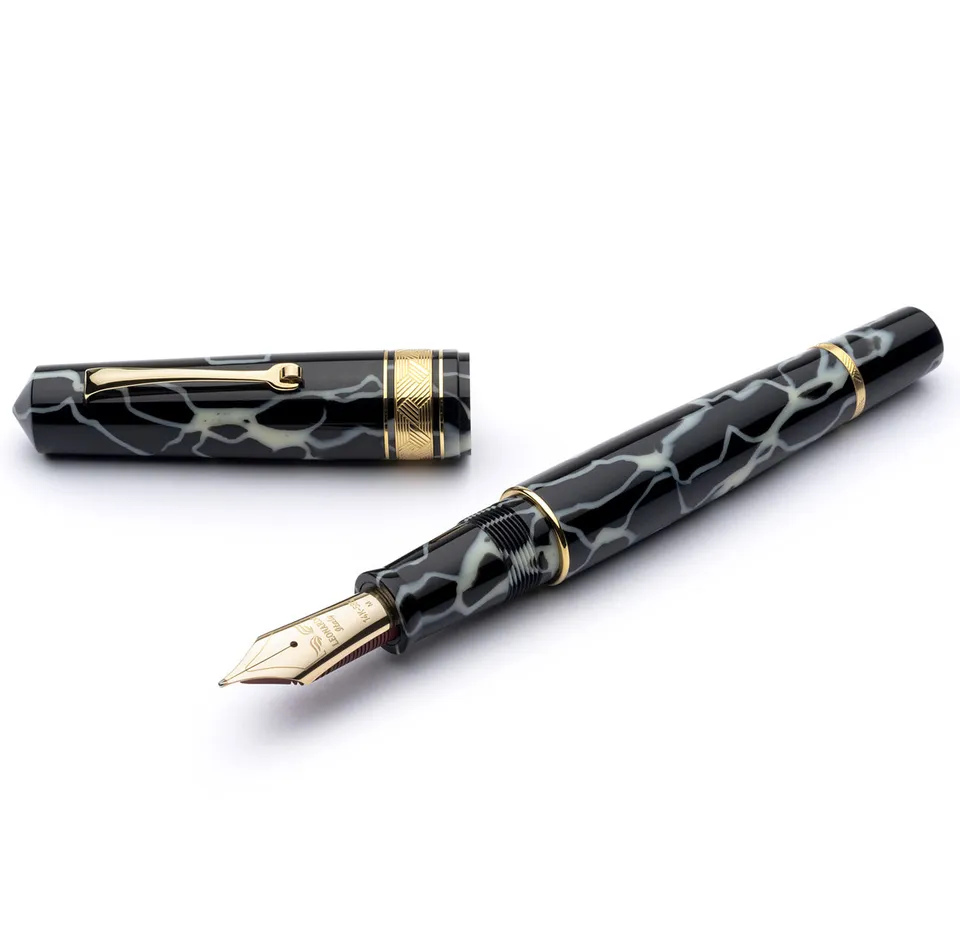 leonardo-momento-zero-grande-wild-celluloide-custom-stilografica-oro-8 image 1